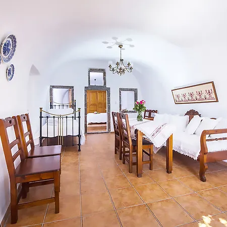 Kadia Traditional Residences * Vourvoulos