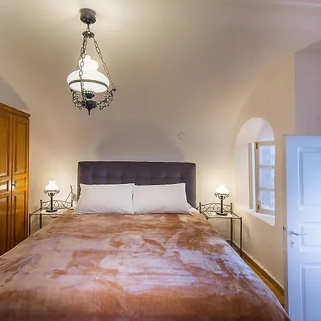 Kadia Traditional Residences Vourvoulos